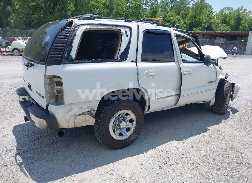 Photo 4 of 2003 Chevrolet Tahoe LT (VIN 1GNEK13Z43J343240)