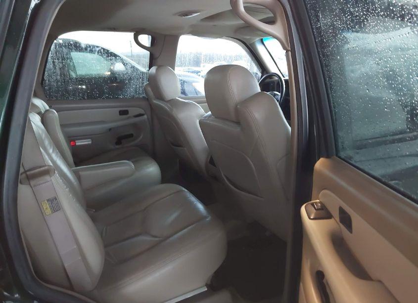 Photo 8 of 2003 Chevrolet Tahoe LT (VIN 1GNEK13Z43R106961)