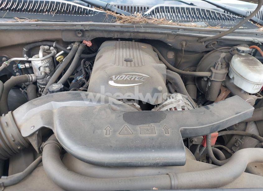 Photo 10 of 2003 Chevrolet Tahoe LT (VIN 1GNEK13Z43R155495)