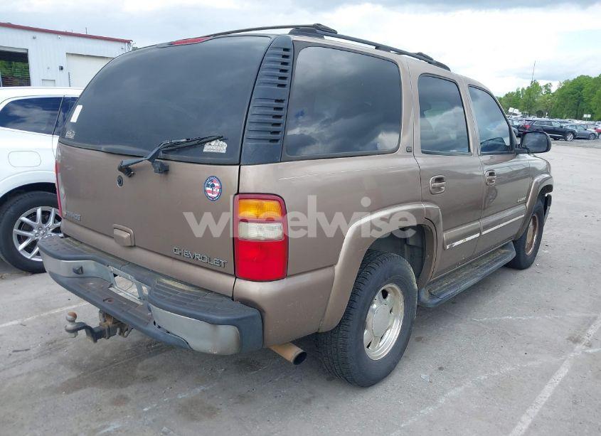 Photo 4 of 2003 Chevrolet Tahoe LT (VIN 1GNEK13Z43R155495)