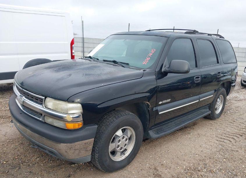 Photo 2 of 2003 Chevrolet Tahoe LS (VIN 1GNEK13Z43R250641)