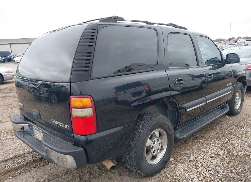 Photo 4 of 2003 Chevrolet Tahoe LS (VIN 1GNEK13Z43R250641)
