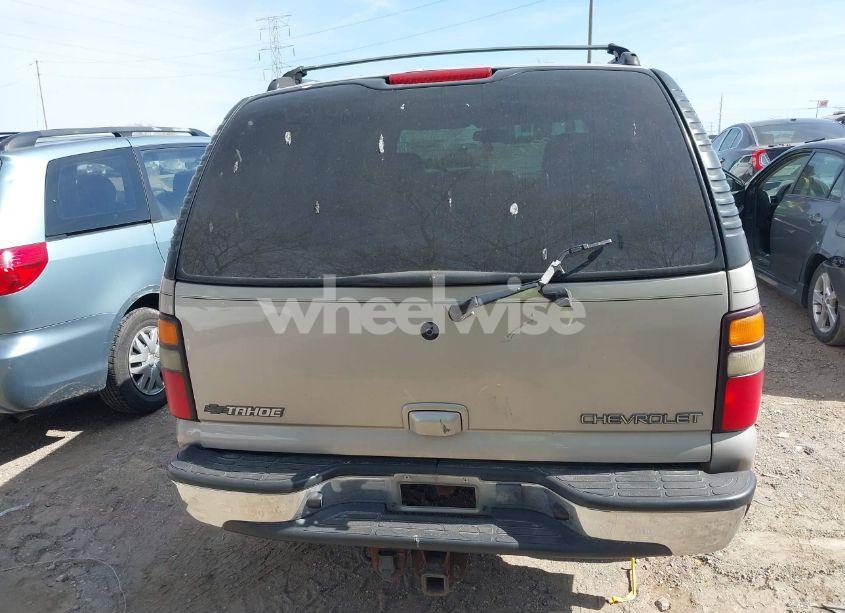 Photo 6 of 2004 Chevrolet Tahoe LT (VIN 1GNEK13Z44R135183)