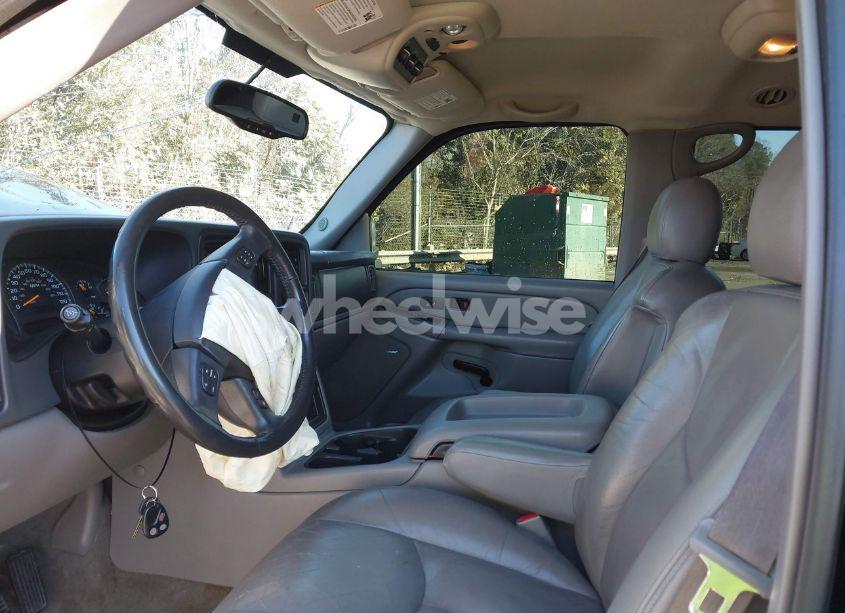 Photo 5 of 2004 Chevrolet Tahoe Z71 (VIN 1GNEK13Z44R149214)