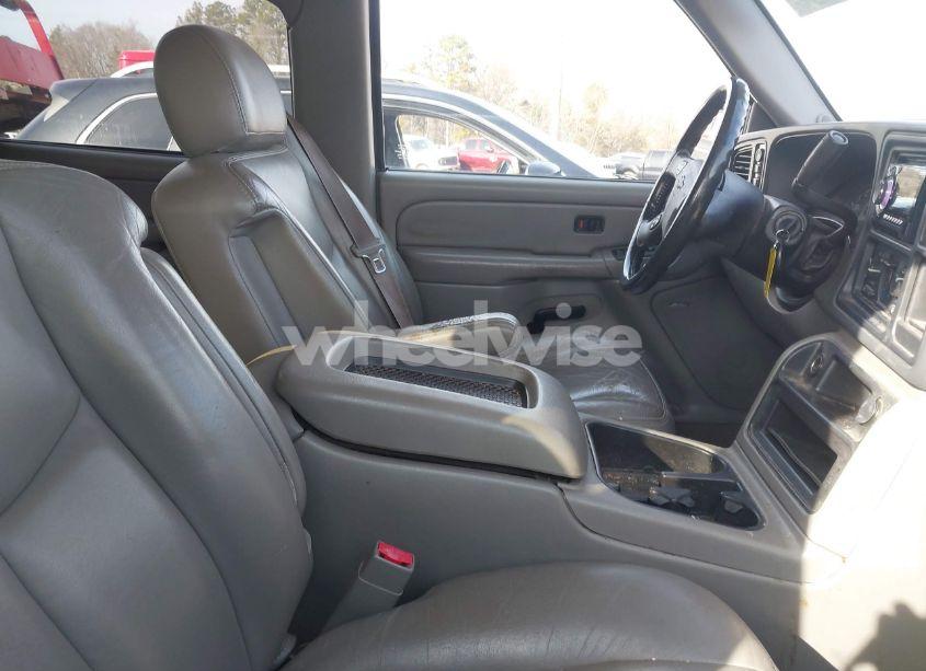 Photo 5 of 2004 Chevrolet Tahoe Z71 (VIN 1GNEK13Z44R231475)