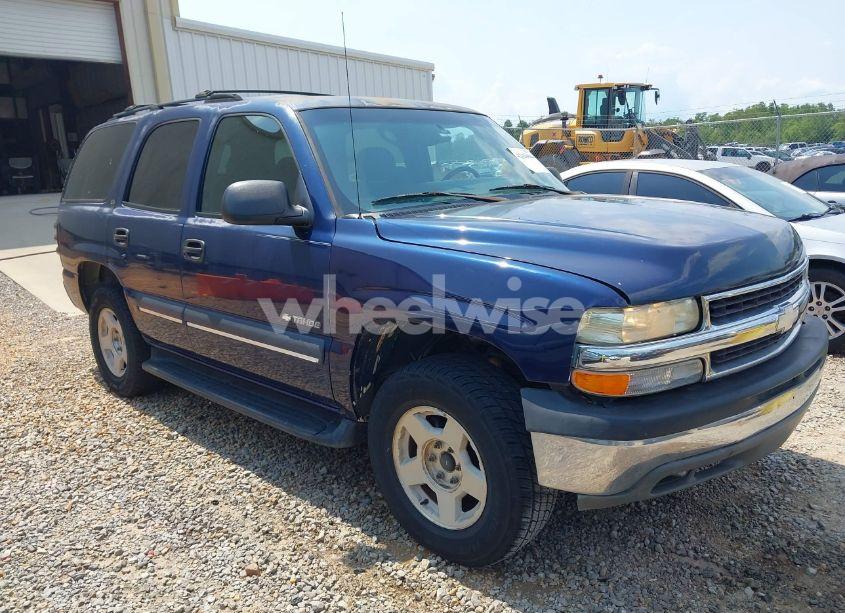 2002 Chevrolet Tahoe LS (VIN 1GNEK13Z52J232243) main photo