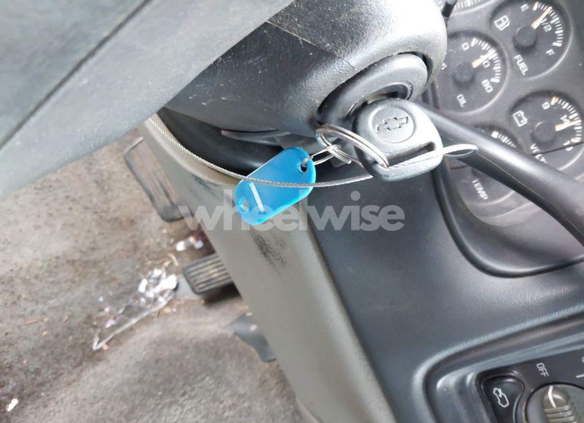 Photo 11 of 2002 Chevrolet Tahoe LS (VIN 1GNEK13Z52J232243)