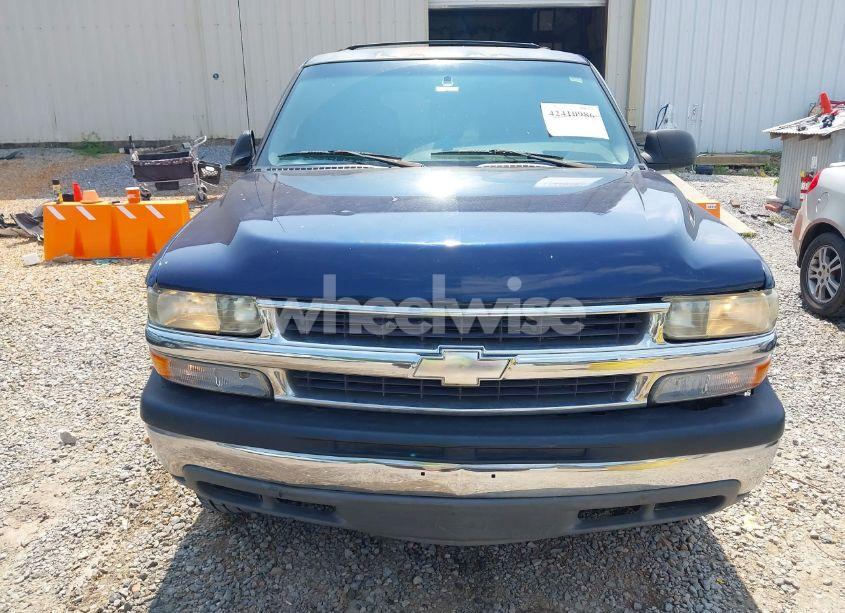 Photo 6 of 2002 Chevrolet Tahoe LS (VIN 1GNEK13Z52J232243)