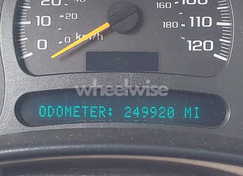 Photo 16 of 2003 Chevrolet Tahoe LT (VIN 1GNEK13Z53J276194)