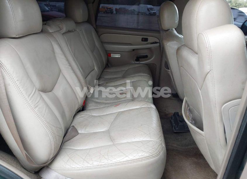 Photo 8 of 2003 Chevrolet Tahoe LT (VIN 1GNEK13Z53J276194)