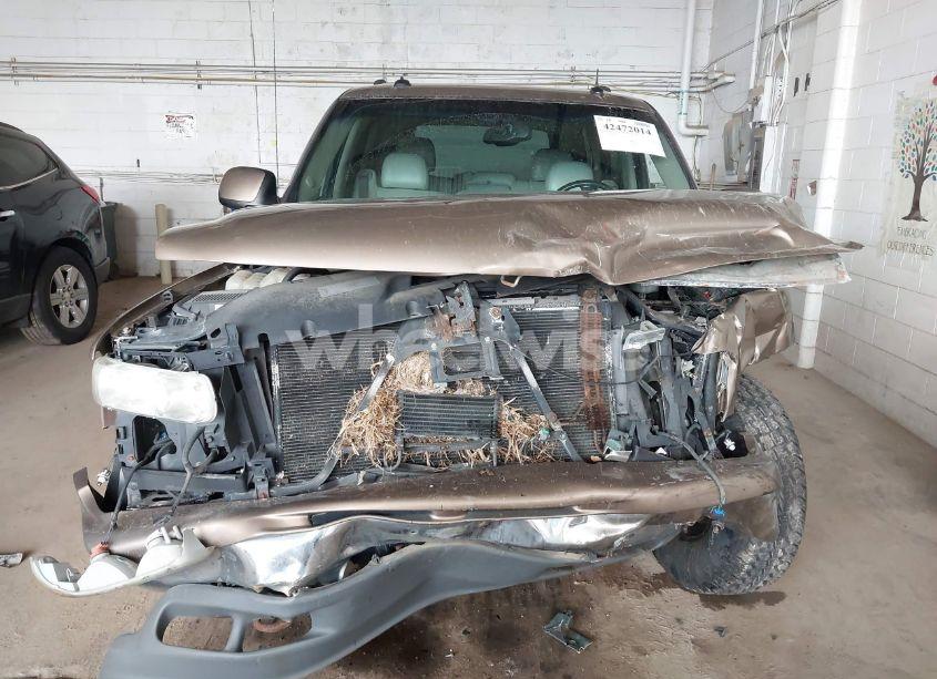 Photo 12 of 2003 Chevrolet Tahoe LT (VIN 1GNEK13Z53J304169)