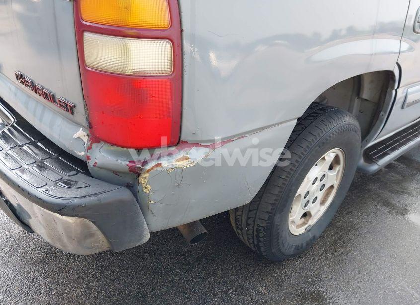 Photo 12 of 2004 Chevrolet Tahoe LT (VIN 1GNEK13Z54R174705)