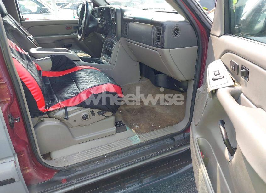 Photo 5 of 2004 Chevrolet Tahoe LT (VIN 1GNEK13Z54R174705)