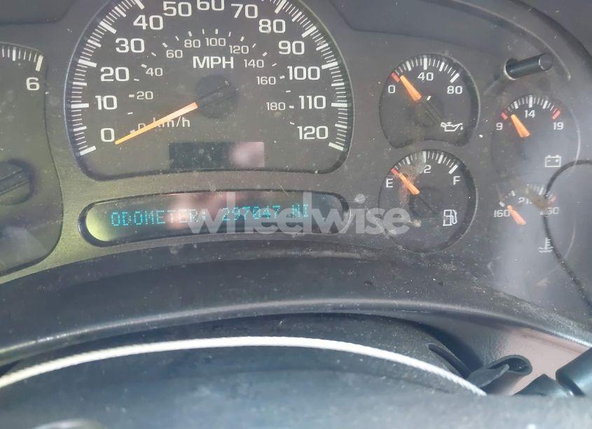 Photo 7 of 2004 Chevrolet Tahoe LT (VIN 1GNEK13Z54R174705)