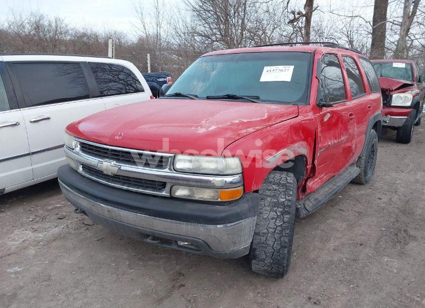 Photo 2 of 2002 Chevrolet Tahoe LT (VIN 1GNEK13Z62J253747)