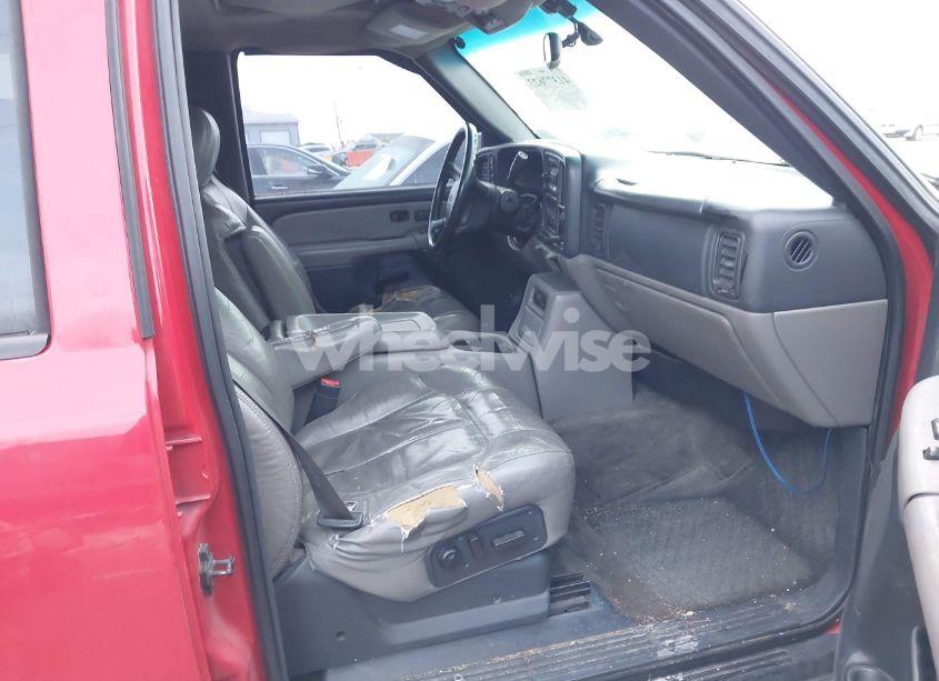 Photo 5 of 2002 Chevrolet Tahoe LT (VIN 1GNEK13Z62J253747)