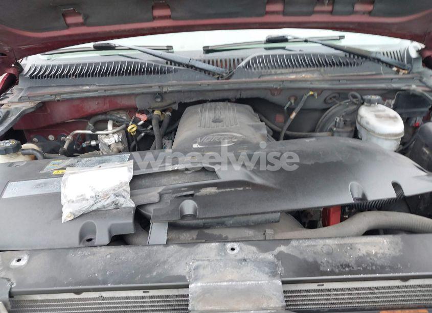 Photo 10 of 2003 Chevrolet Tahoe LT (VIN 1GNEK13Z63J160910)