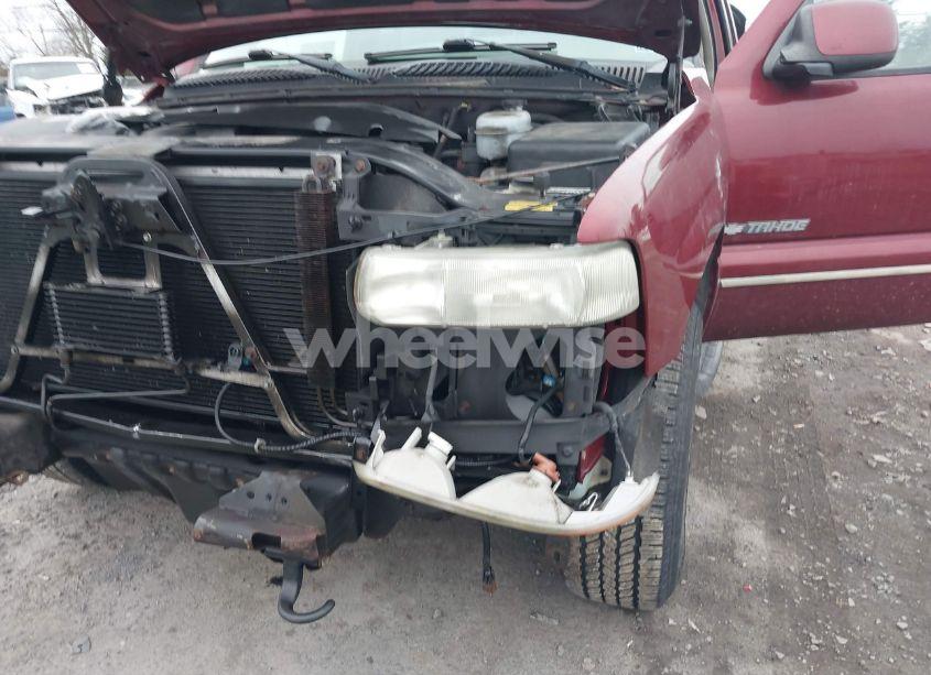 Photo 6 of 2003 Chevrolet Tahoe LT (VIN 1GNEK13Z63J160910)