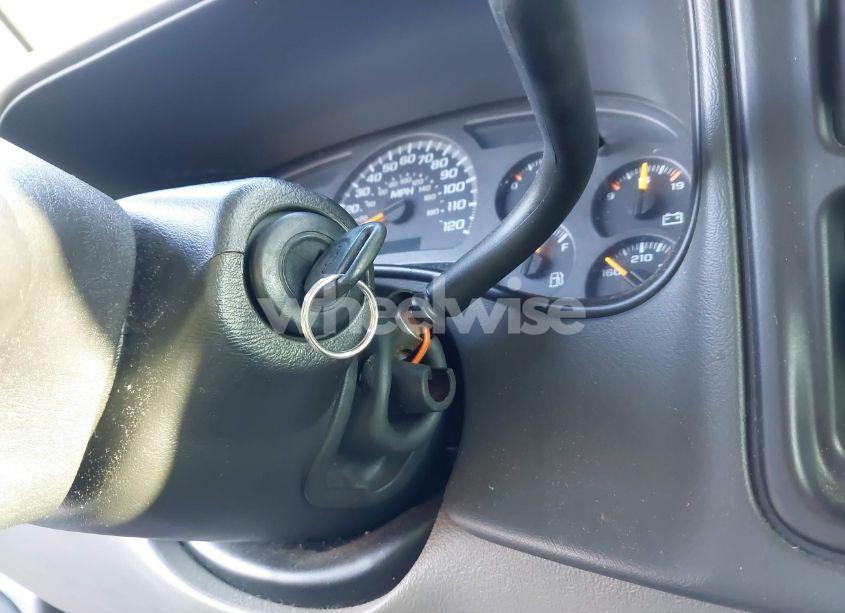 Photo 11 of 2003 Chevrolet Tahoe LT (VIN 1GNEK13Z63J241678)