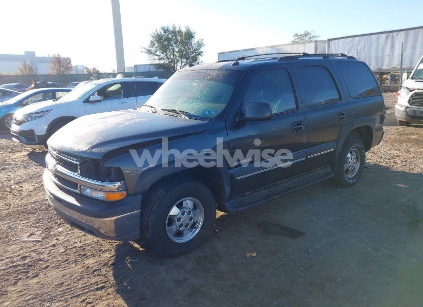 Photo 2 of 2003 Chevrolet Tahoe LT (VIN 1GNEK13Z63J241678)