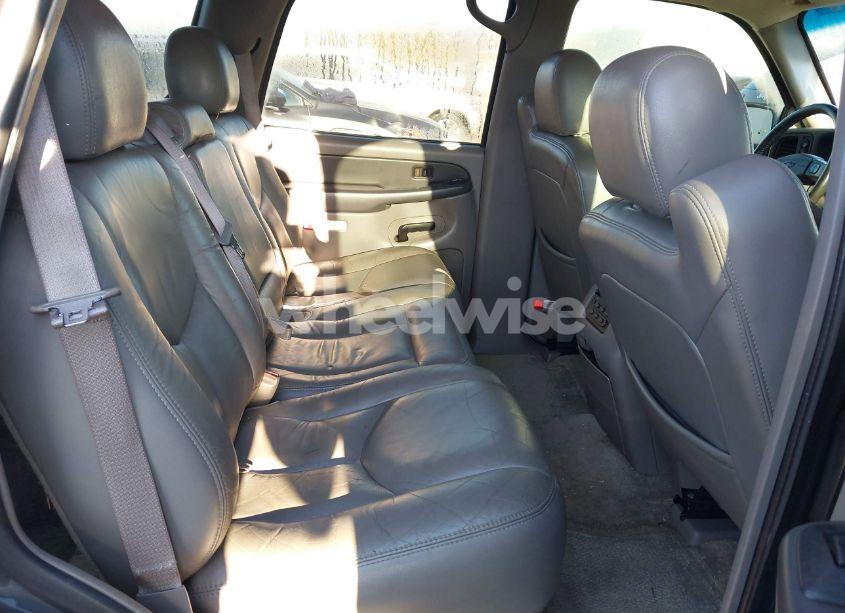 Photo 8 of 2003 Chevrolet Tahoe LT (VIN 1GNEK13Z63J241678)