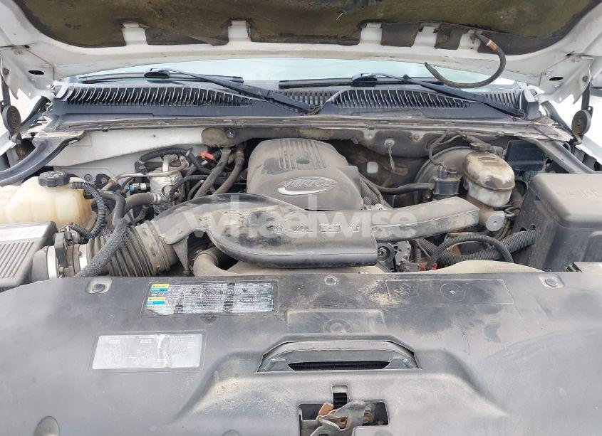 Photo 10 of 2003 Chevrolet Tahoe LS (VIN 1GNEK13Z63J276723)