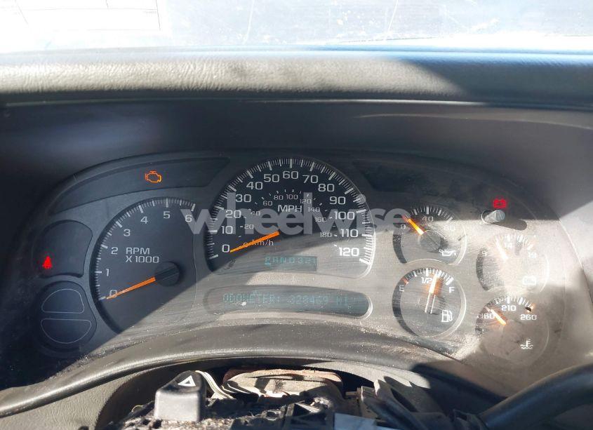 Photo 7 of 2003 Chevrolet Tahoe LT (VIN 1GNEK13Z63R182603)