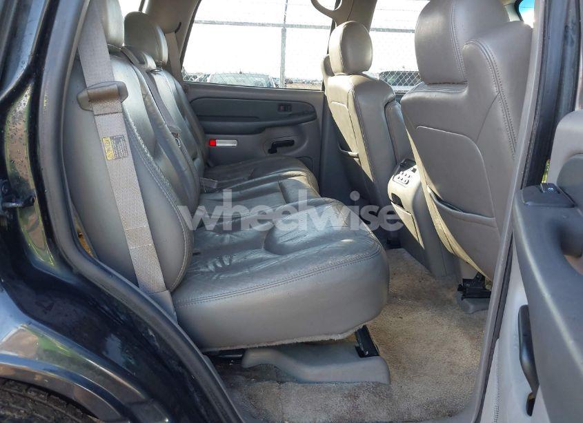 Photo 8 of 2003 Chevrolet Tahoe LT (VIN 1GNEK13Z63R182603)