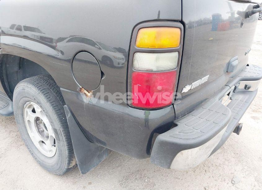 Photo 12 of 2004 Chevrolet Tahoe LS (VIN 1GNEK13Z64J238670)