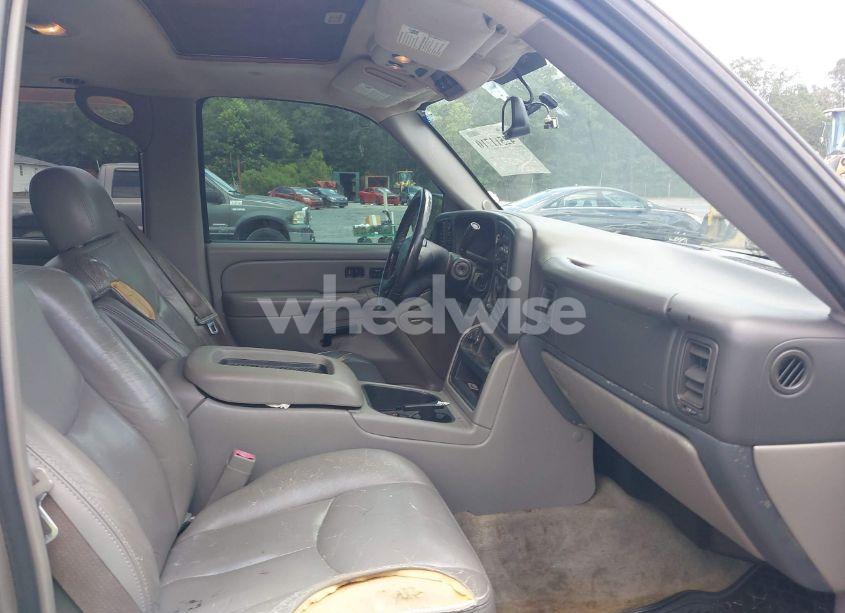 Photo 5 of 2004 Chevrolet Tahoe Z71 (VIN 1GNEK13Z64R152566)