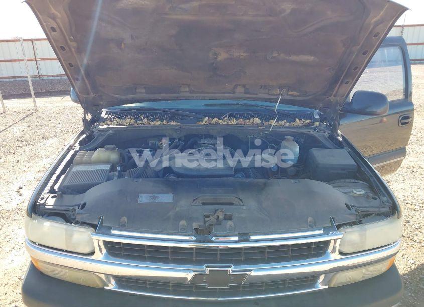 Photo 10 of 2004 Chevrolet Tahoe LT (VIN 1GNEK13Z64R192968)