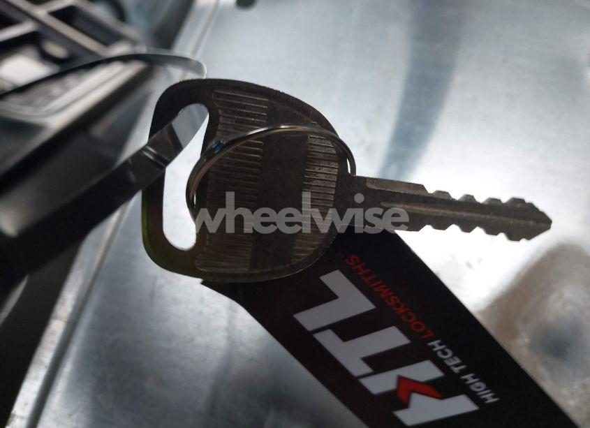 Photo 11 of 2004 Chevrolet Tahoe LT (VIN 1GNEK13Z64R192968)