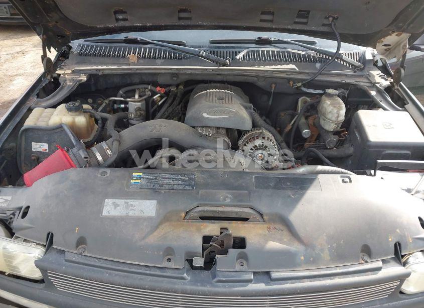 Photo 10 of 2004 Chevrolet Tahoe LT (VIN 1GNEK13Z64R247709)