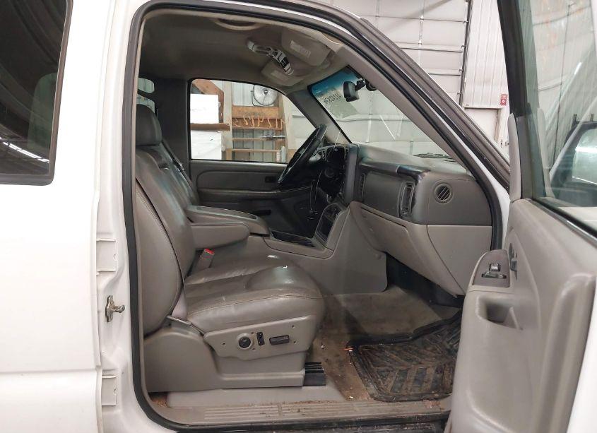 Photo 5 of 2004 Chevrolet Tahoe Z71 (VIN 1GNEK13Z64R252716)