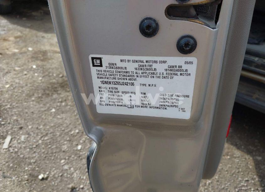 Photo 9 of 2005 Chevrolet Tahoe LS (VIN 1GNEK13Z65J242106)