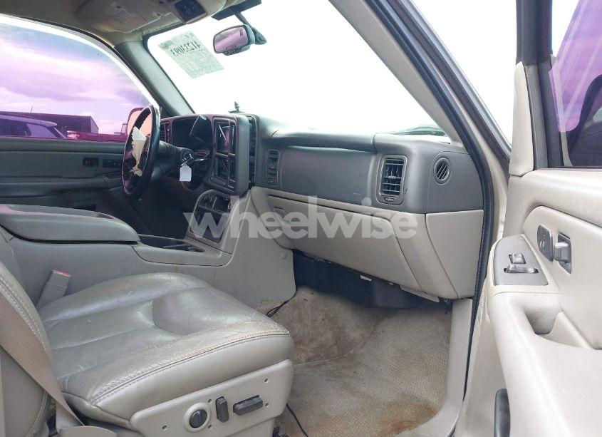 Photo 5 of 2006 Chevrolet Tahoe LT (VIN 1GNEK13Z66R107047)