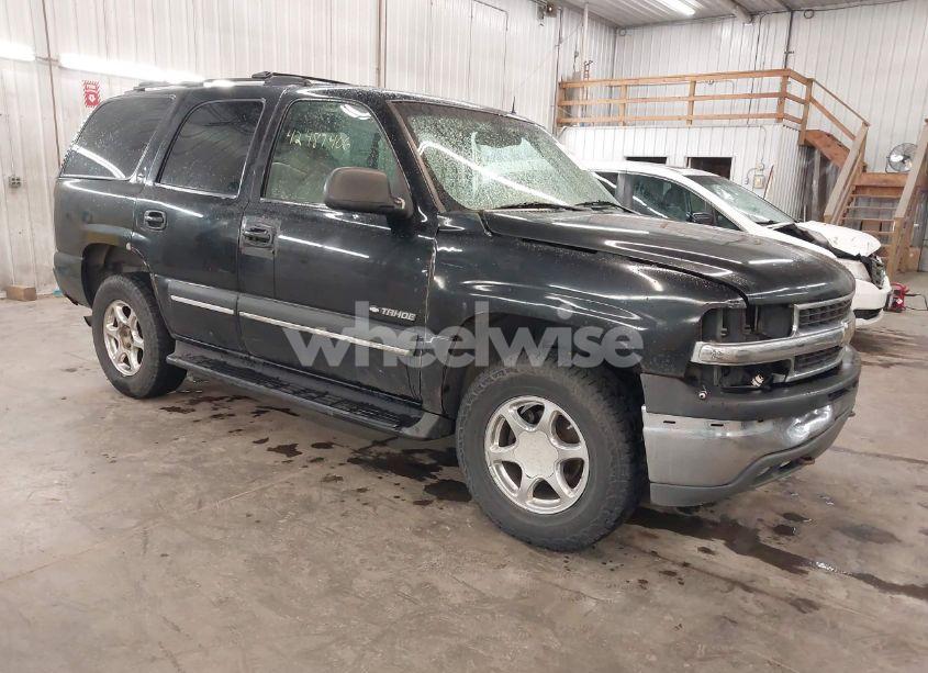 2002 Chevrolet Tahoe LS (VIN 1GNEK13Z72J197690) main photo