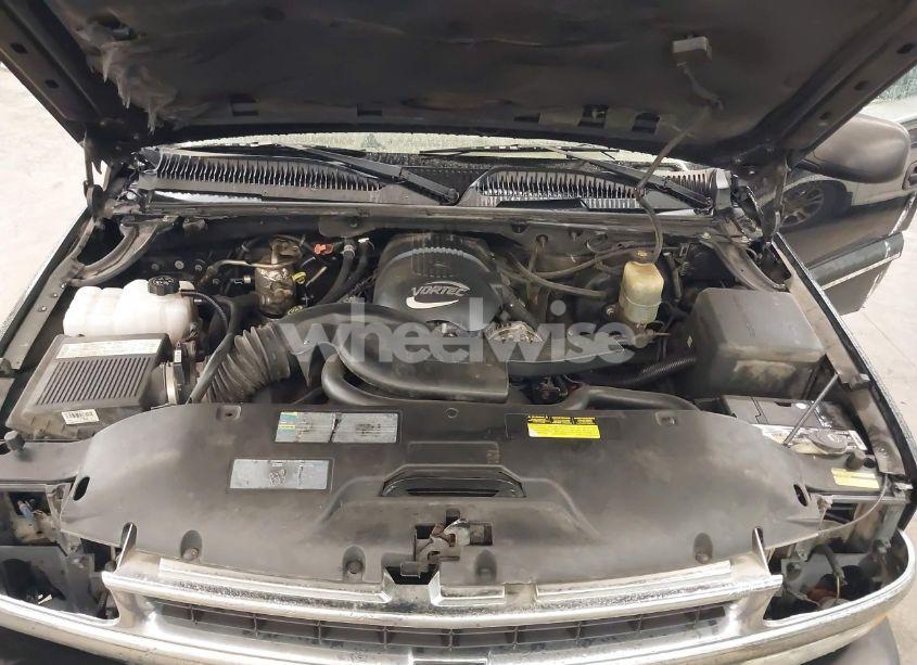 Photo 10 of 2002 Chevrolet Tahoe LS (VIN 1GNEK13Z72J197690)