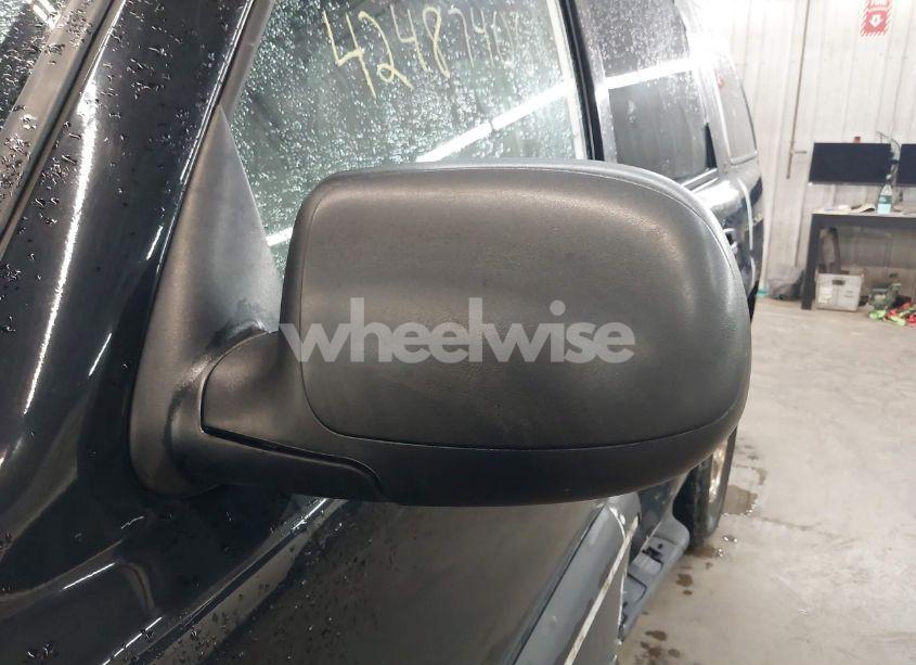 Photo 12 of 2002 Chevrolet Tahoe LS (VIN 1GNEK13Z72J197690)