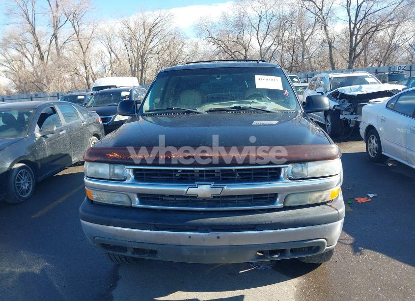 Photo 6 of 2002 Chevrolet Tahoe LT (VIN 1GNEK13Z72R137488)