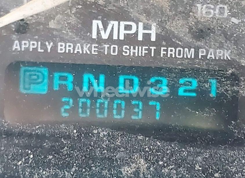 Photo 7 of 2002 Chevrolet Tahoe LT (VIN 1GNEK13Z72R137488)