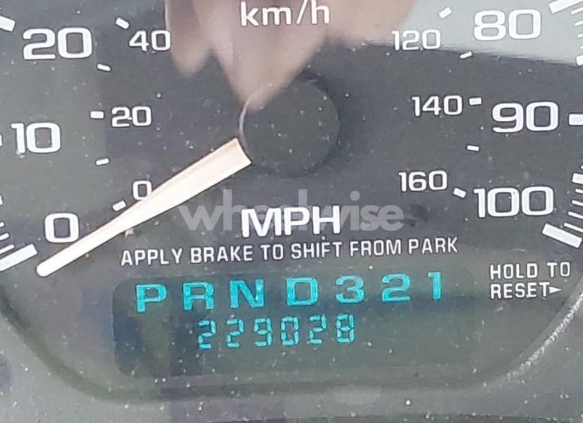 Photo 15 of 2002 Chevrolet Tahoe Z71 (VIN 1GNEK13Z72R300592)