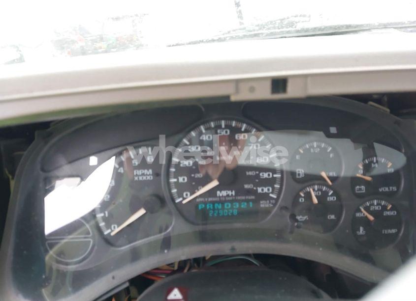 Photo 7 of 2002 Chevrolet Tahoe Z71 (VIN 1GNEK13Z72R300592)