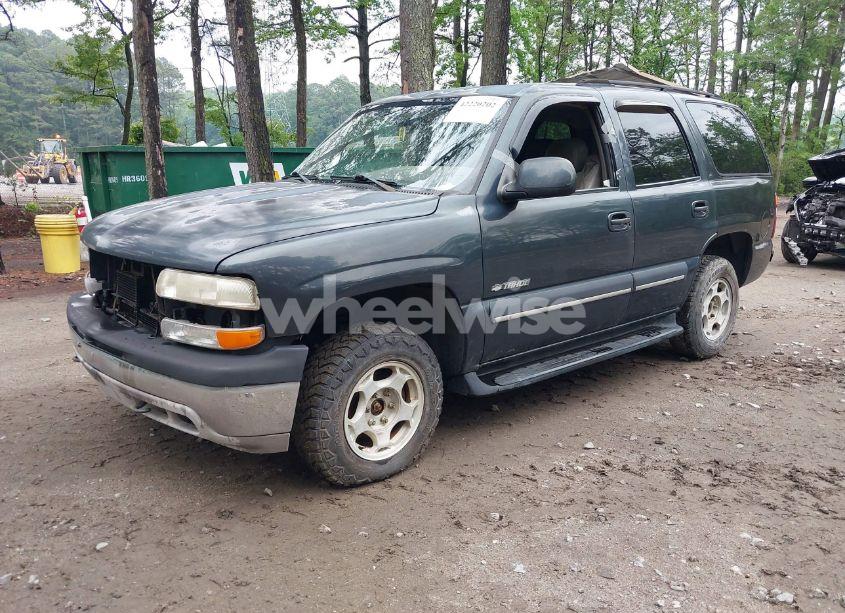 Photo 2 of 2003 Chevrolet Tahoe LT (VIN 1GNEK13Z73J126524)