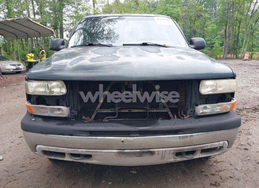 Photo 6 of 2003 Chevrolet Tahoe LT (VIN 1GNEK13Z73J126524)