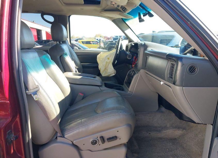 Photo 5 of 2003 Chevrolet Tahoe LT (VIN 1GNEK13Z73J180809)