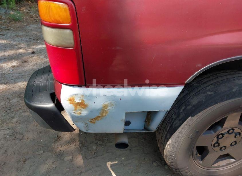 Photo 6 of 2003 Chevrolet Tahoe LT (VIN 1GNEK13Z73J229314)