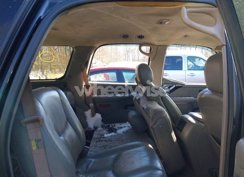 Photo 8 of 2003 Chevrolet Tahoe LT (VIN 1GNEK13Z73R303316)