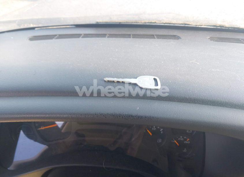 Photo 11 of 2004 Chevrolet Tahoe LT (VIN 1GNEK13Z74R106289)