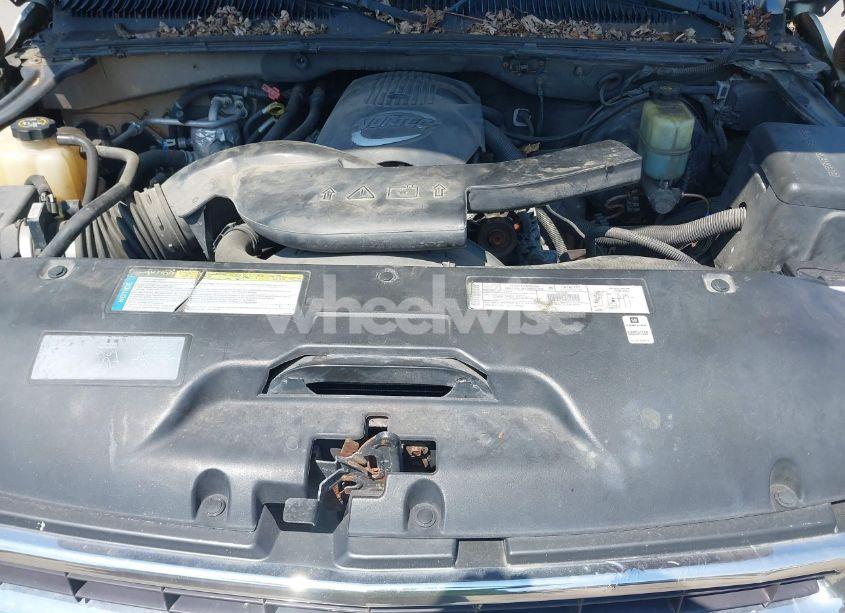 Photo 10 of 2002 Chevrolet Tahoe LT (VIN 1GNEK13Z82J150300)